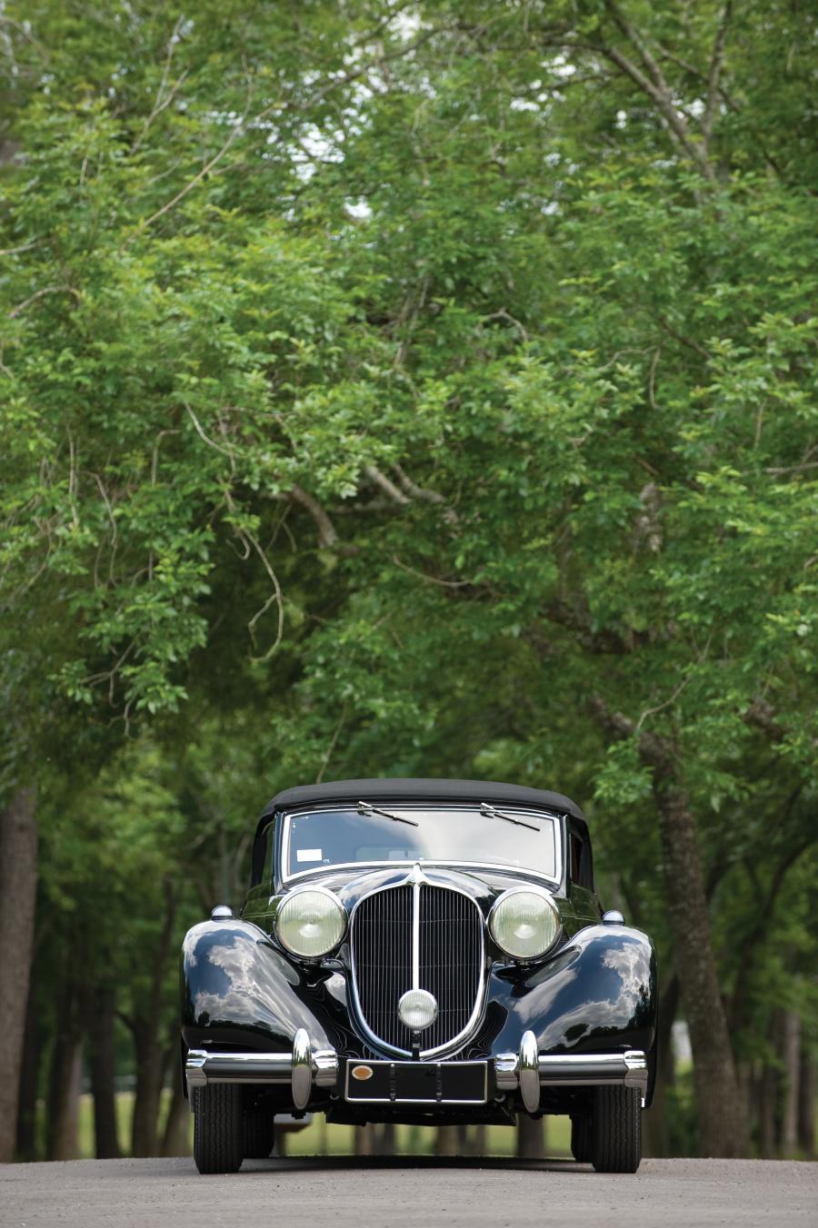  Mercedes-Benz 540K Special Cabriolet 1936 года  (фото 2 из 23)